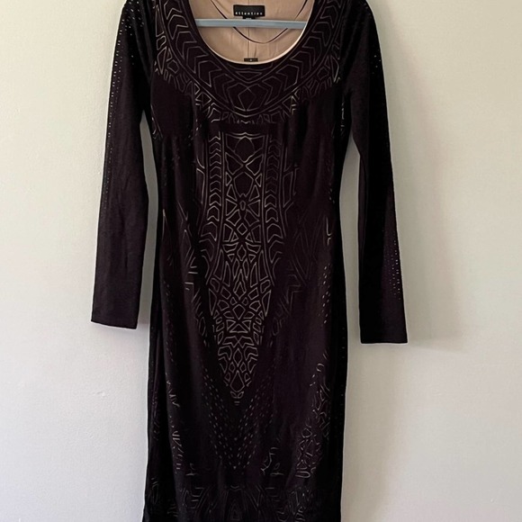 Attention NWT Bodycon Black Cut Out Long Sleeve Art Deco Dress SMALL - Picture 1 of 6